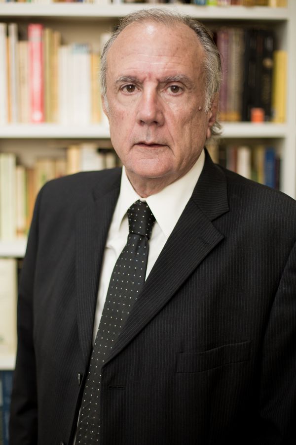 roberto.carneiro@martinsmartins.com.br